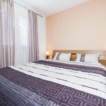 Apartment Deluxe Rovinj Exterior photo